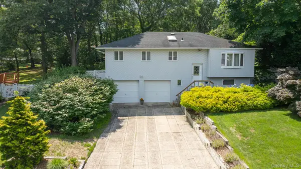 30 Mulberry Drive, Smithtown, NY 11787