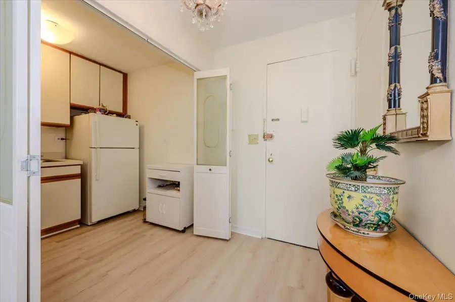 172-70 Highland Avenue #9-L, Jamaica, NY 11432 - #3