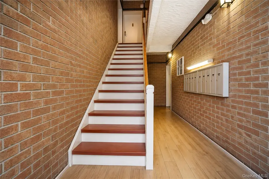 414 Maryland Avenue #2C, Staten Island, NY 10305 - #3