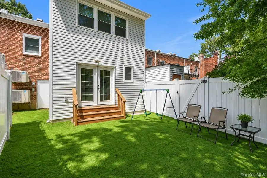 76-37 Vleigh Place, Flushing, NY 11367 - #2