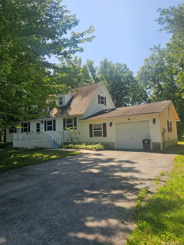 16 Elizabeth Drive, Tivoli, NY 12583