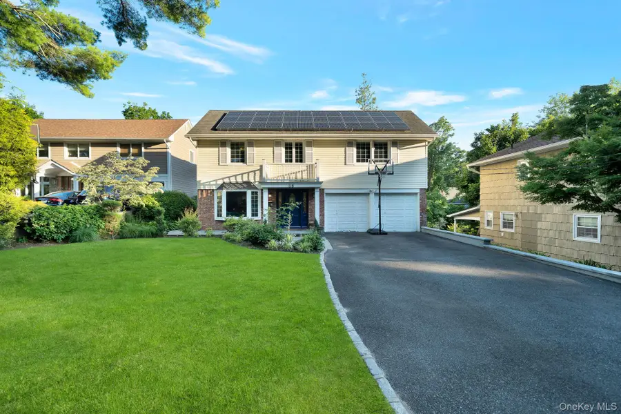 36 Combes Drive, Manhasset, NY 11030 - #2