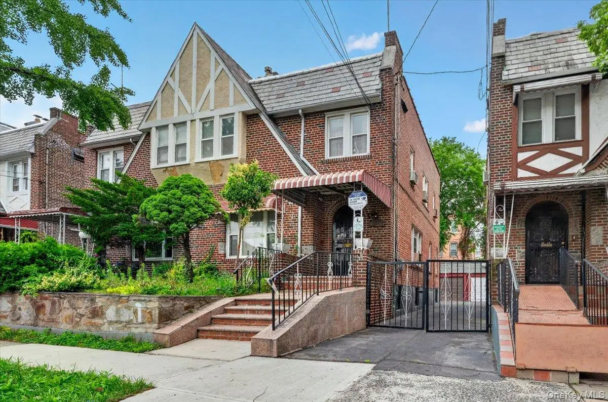3236 Fish Avenue, Bronx, NY 10469 - #1