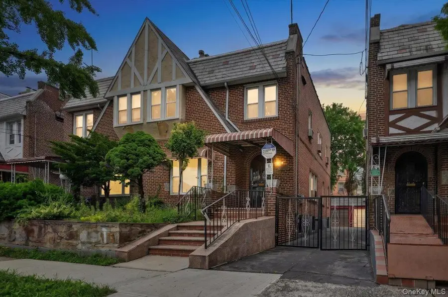 3236 Fish Avenue, Bronx, NY 10469 - #2