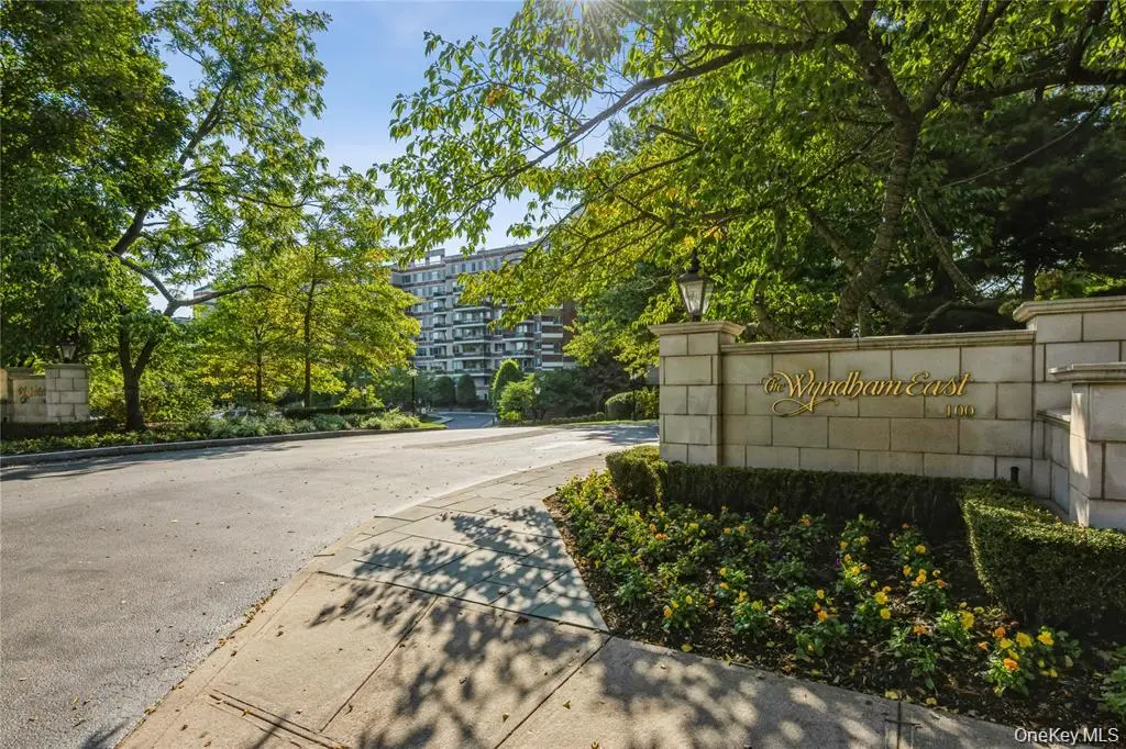 100 Hilton Avenue #907, Garden City, NY 11530 - #1