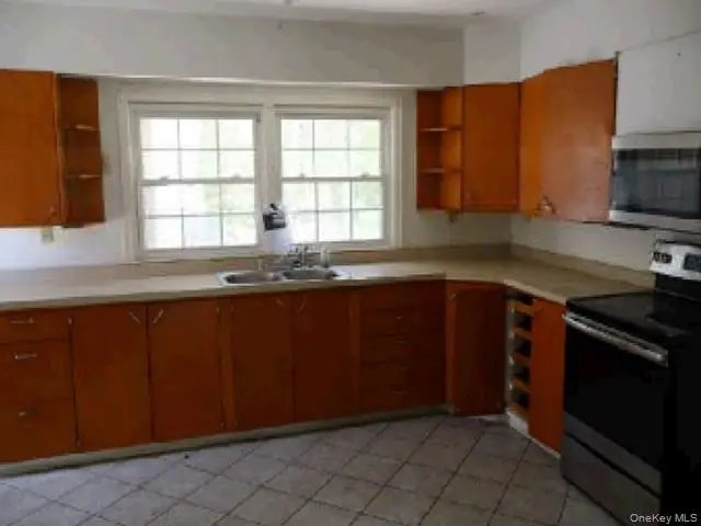 393 Reynolds Road, Moreau, NY 12828 - #3