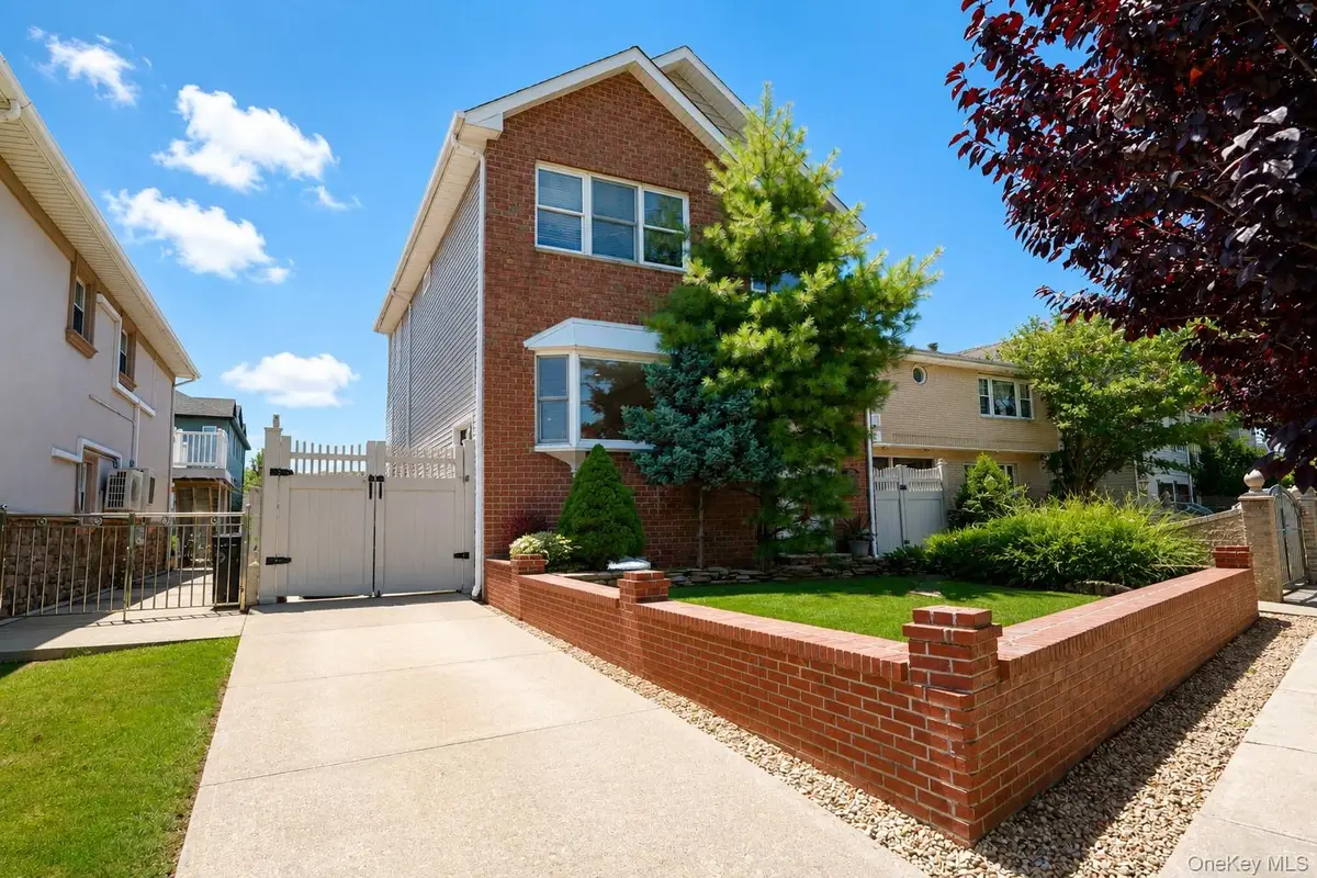 124 Reid Ave, Staten Island, NY 10305 - #1