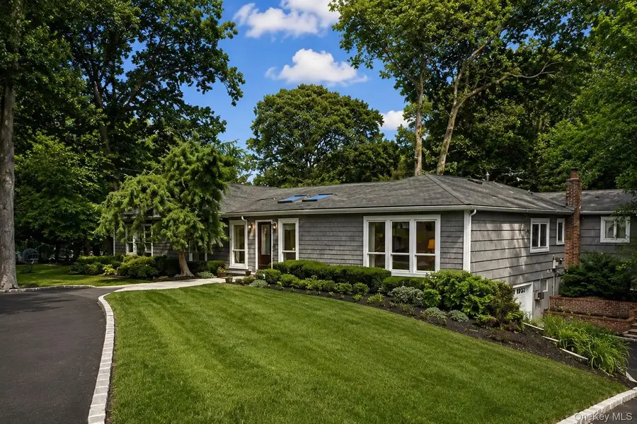 4 Durham Drive, Dix Hills, NY 11746 - #2