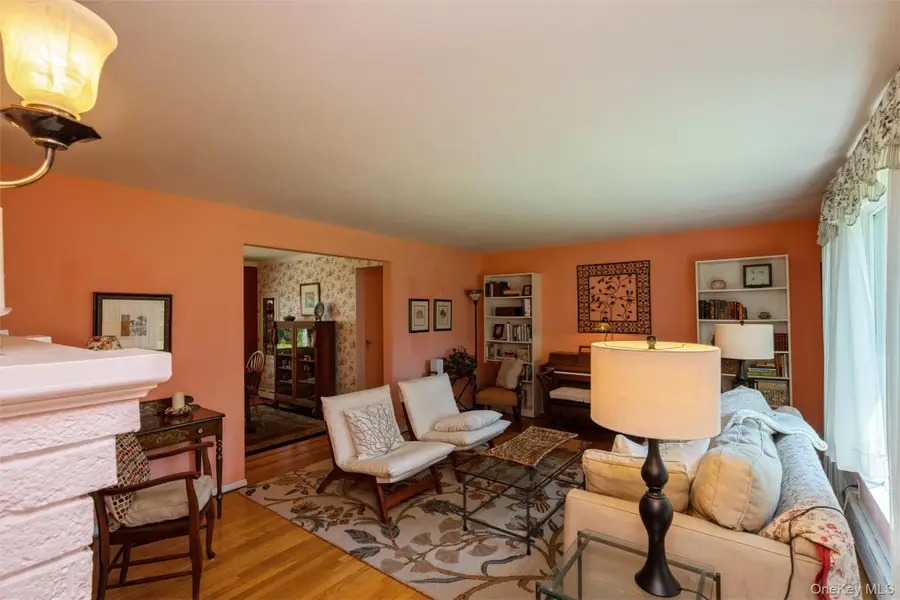 199 N Country Road, Port Jefferson, NY 11777 - #3