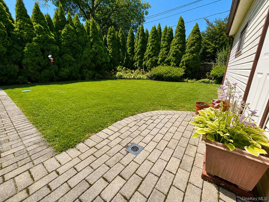 140 Andrew Avenue, East Meadow, NY 11554 - #2
