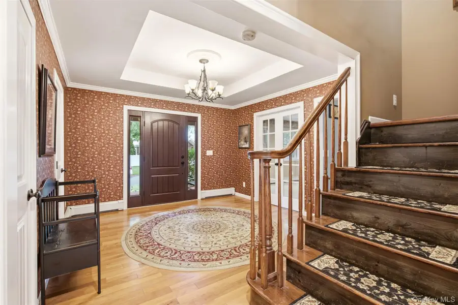 83 Hedgerow, Commack, NY 11725 - #2