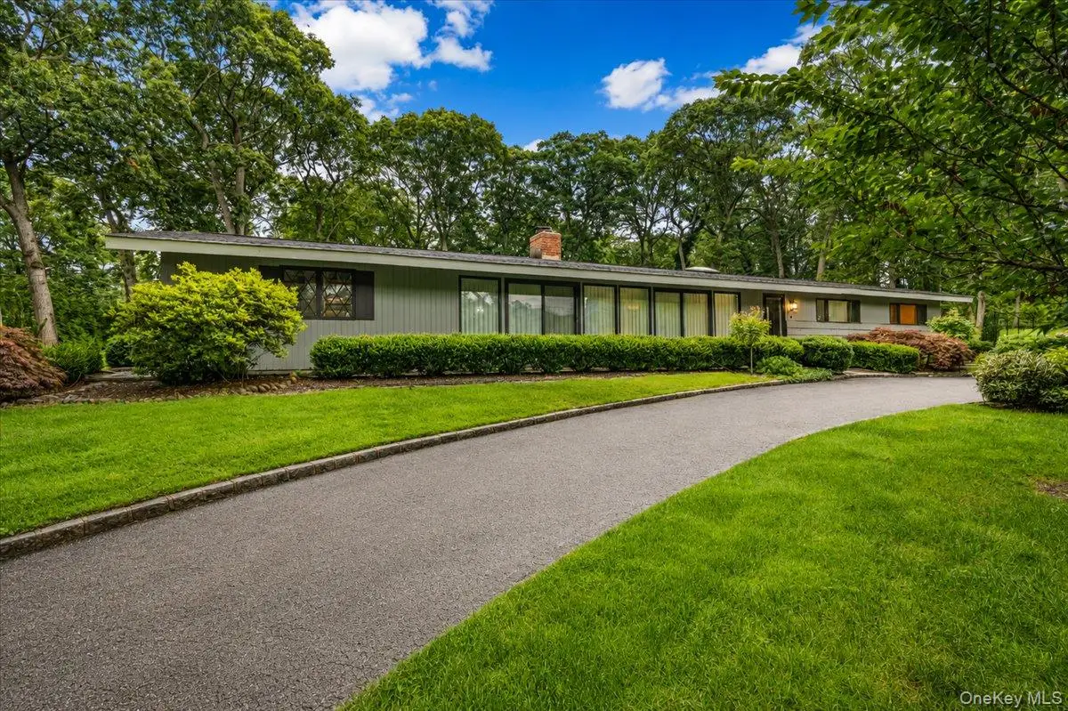 6 Cherry Lane E, Syosset, NY 11791 - #1