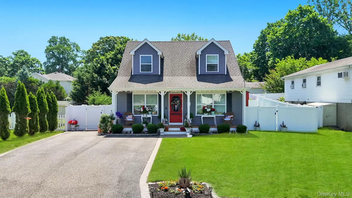 17 Walnut Road, Kings Park, NY 11754 - #1