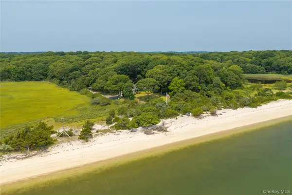 Address Withheld By Seller, Peconic, NY 11958