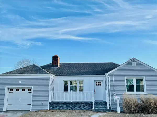 128 Toronto Avenue, Massapequa, NY 11758