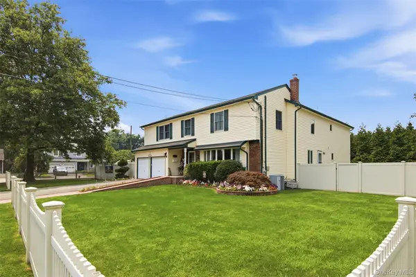 1 Geoffrey Avenue, Syosset, NY 11791