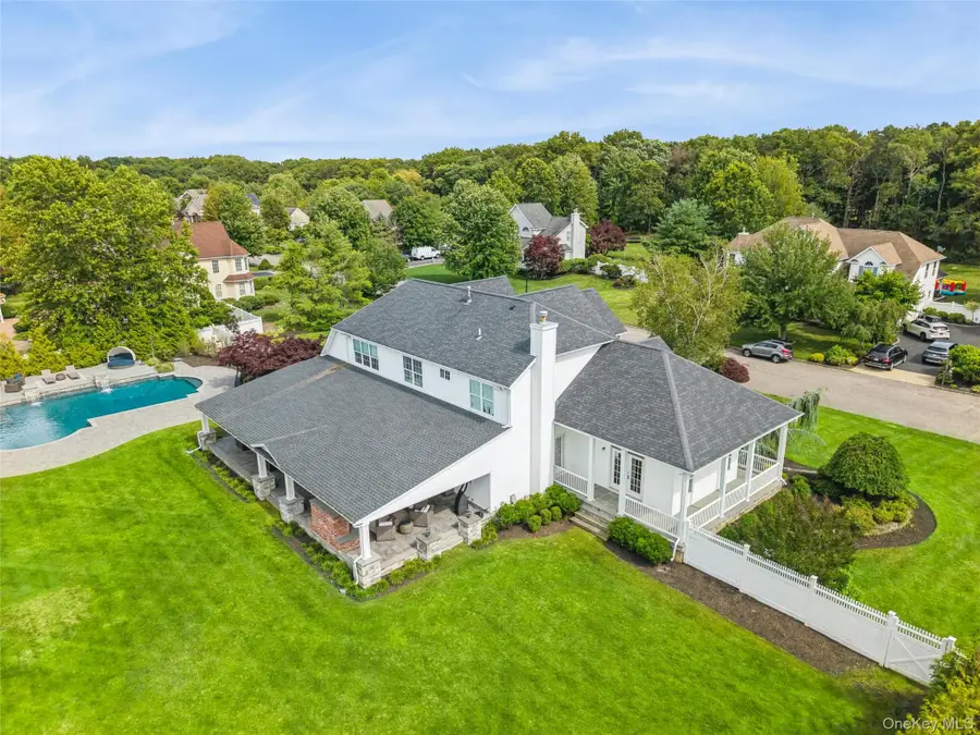 5 Biltmore Drive, Shoreham, NY 11786 - #3