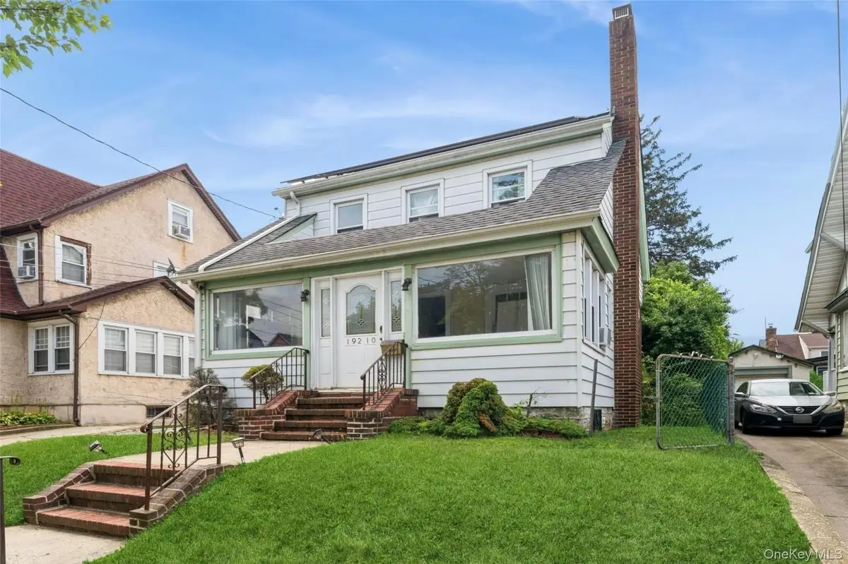 192-10 104th Avenue, Saint Albans, NY 11412 - #1