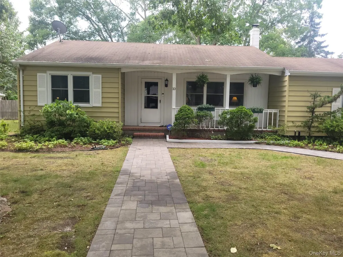 10 Graham Road, Hampton Bays, NY 11946 - #1