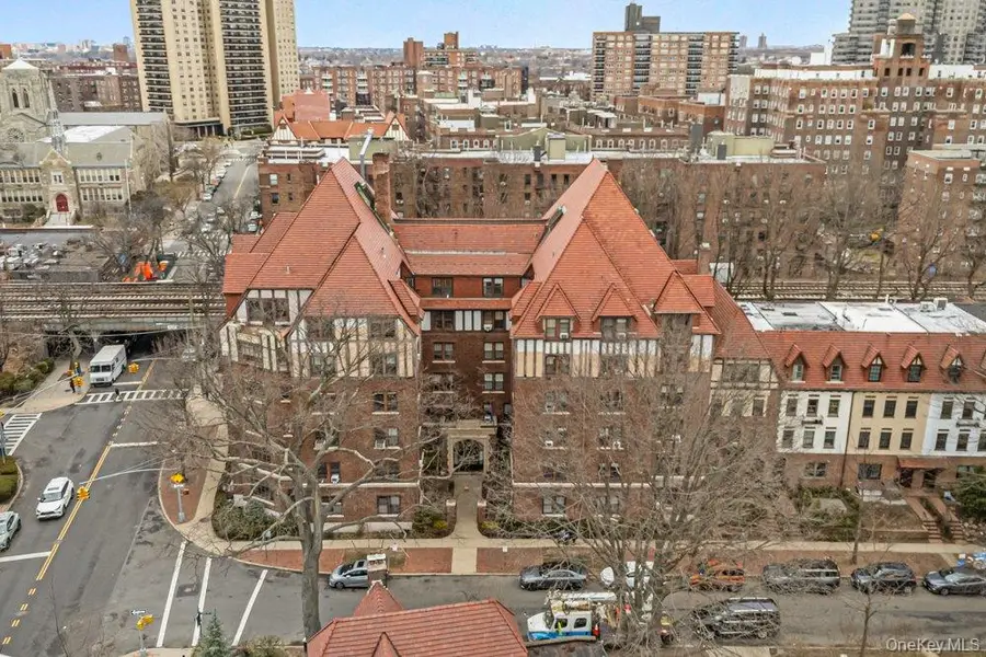 150 Burns Street #2G, Forest Hills, NY 11375 - #3