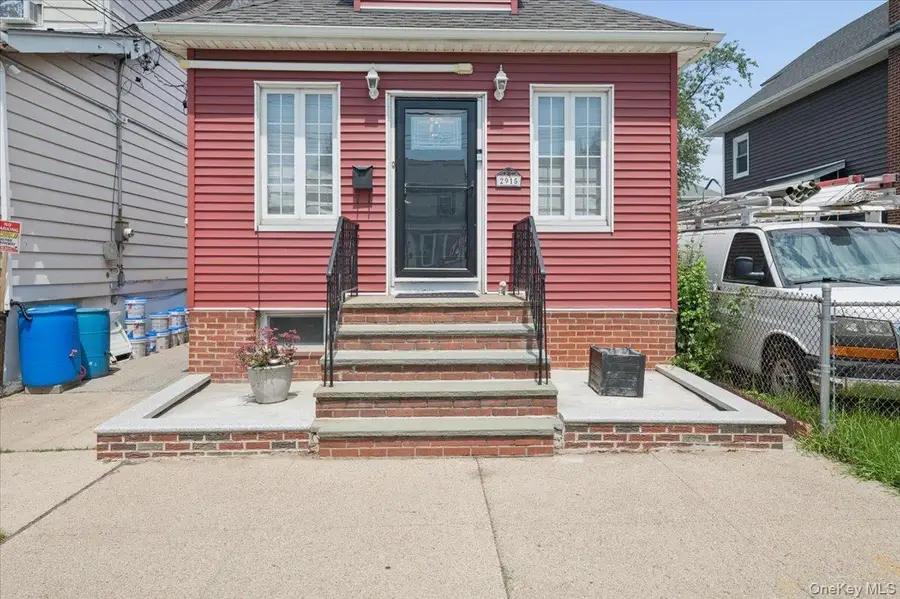 2915 Sommer Place, Bronx, NY 10465 - #2