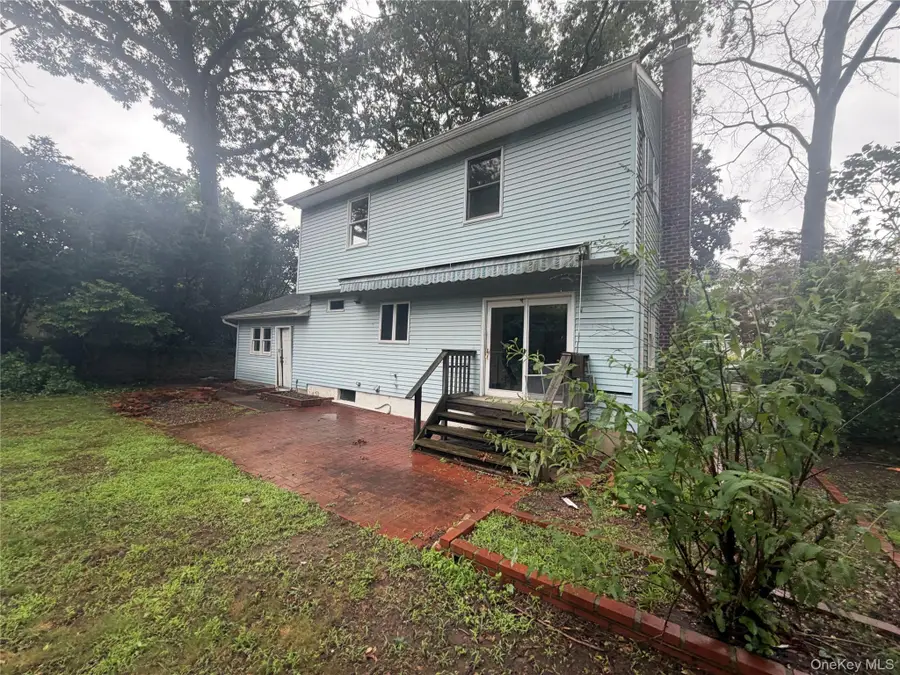 16 Kellum Street, Huntington Station, NY 11746 - #2