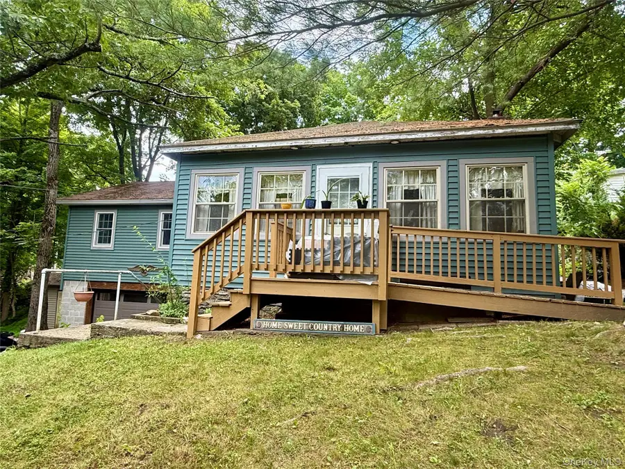 29 White Street, Highland, NY 12528 - #2
