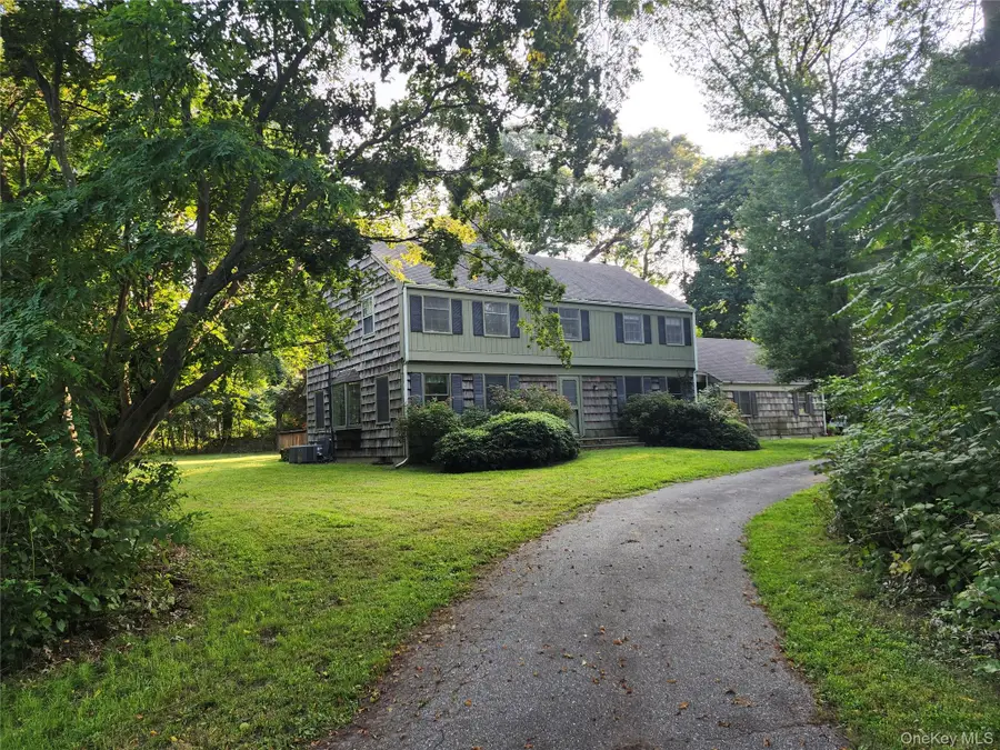 11 Smith Lane, Saint James, NY 11780 - #2
