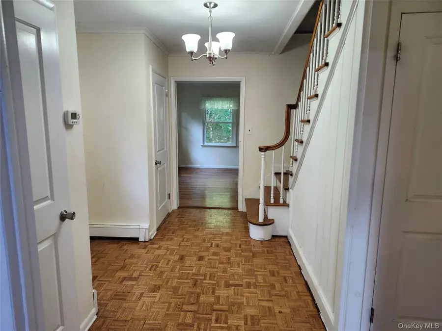 11 Smith Lane, Saint James, NY 11780 - #3