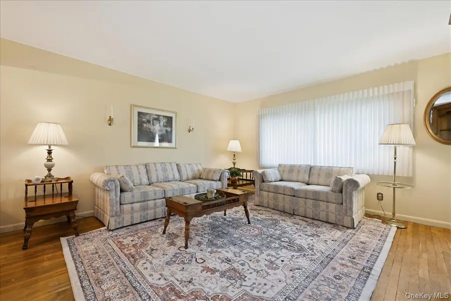 144 Hughes Place, Albertson, NY 11507 - #2