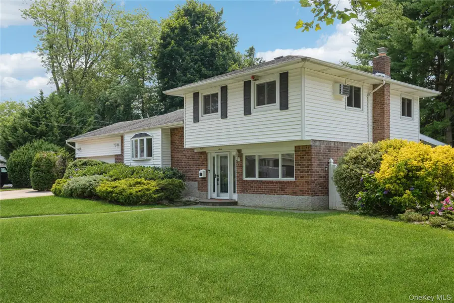 7 Ebb Court, Commack, NY 11725 - #3