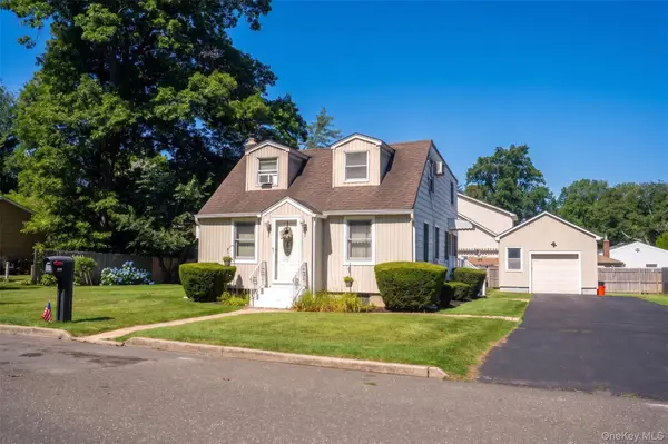 120 Aspen Road, Kings Park, NY 11754