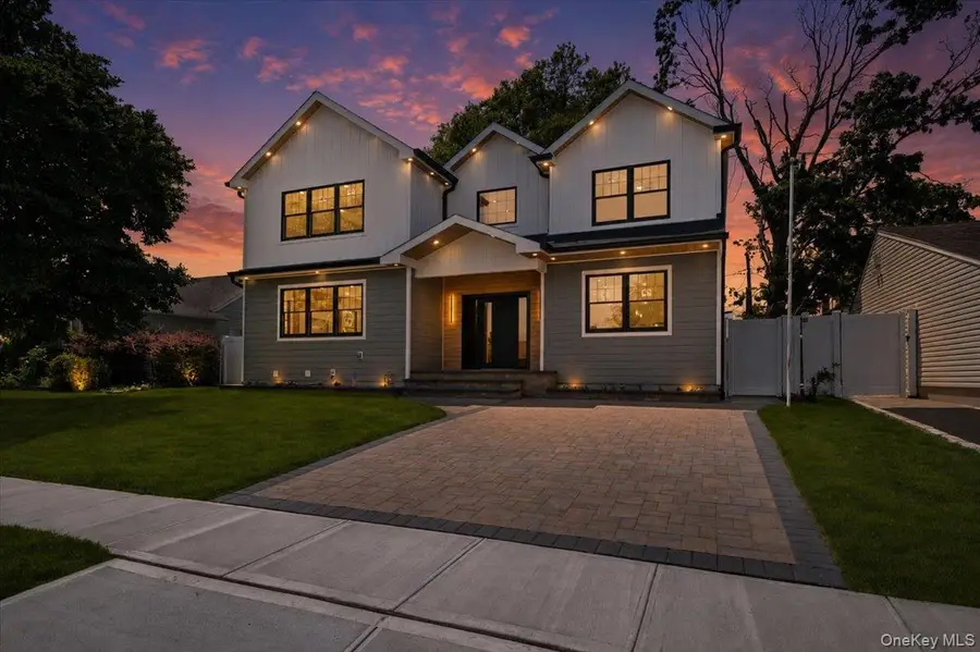 517 Corral Run, Bethpage, NY 11714 - #2
