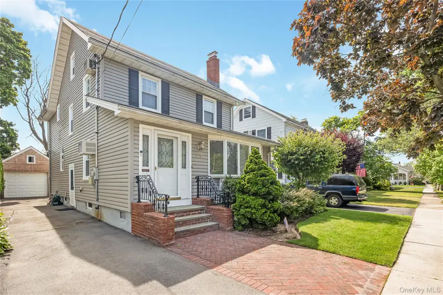 69 Vernon Avenue, Rockville Centre, NY 11570 - #2
