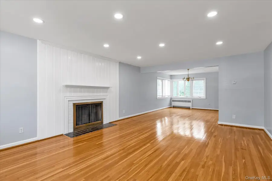 49 Middlecamp Road, Westbury, NY 11590 - #3