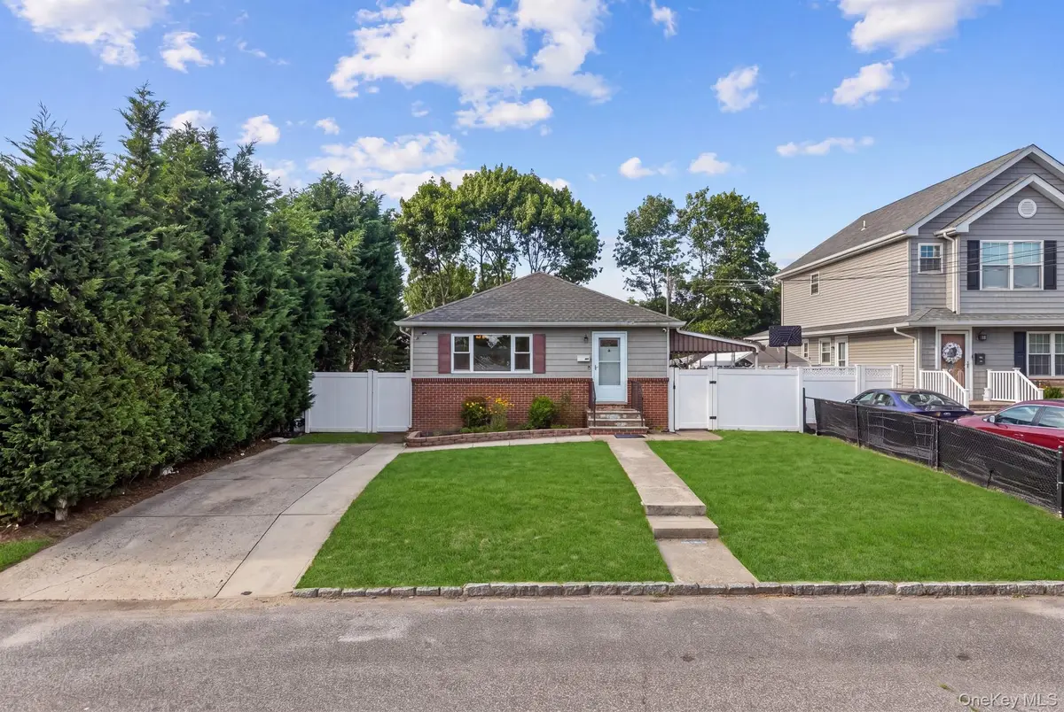 30 44th Street, Lindenhurst, NY 11757 - #1