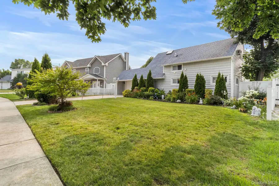 158 Blueberry Lane, Hicksville, NY 11801 - #3