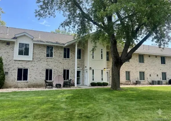 26 El Camino Court Gibbs #26, Coram, NY 11727