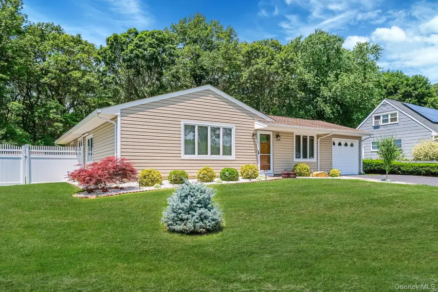 150 Rosemont Avenue, Farmingville, NY 11738 - #2