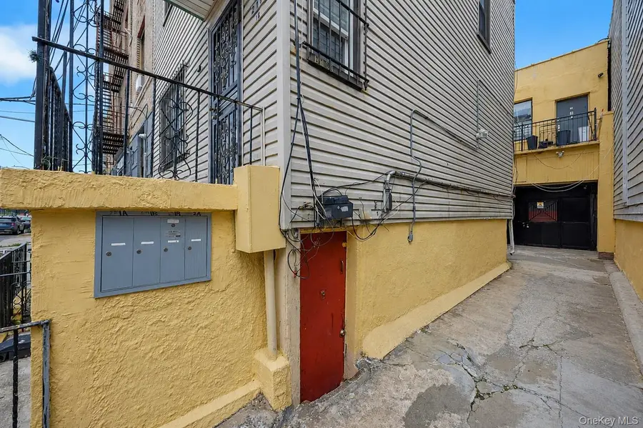 2108 Arthur Avenue, Bronx, NY 10457 - #2