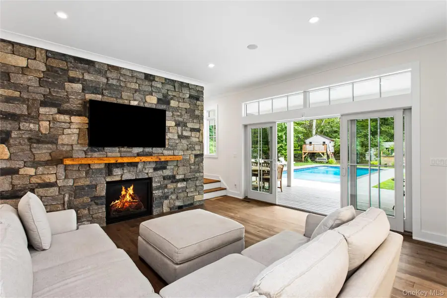 9 Deerland Drive, East Quogue, NY 11942 - #3