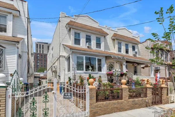 152 Pine Street, Brooklyn, NY 11208