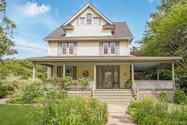 67 Davison Place, Rockville Centre, NY 11570