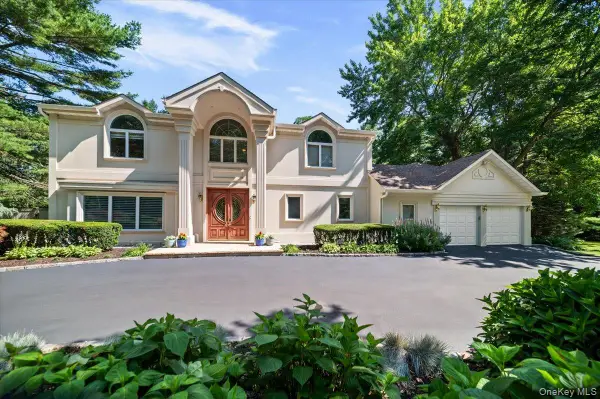 76 Wildwood Drive, Dix Hills, NY 11746