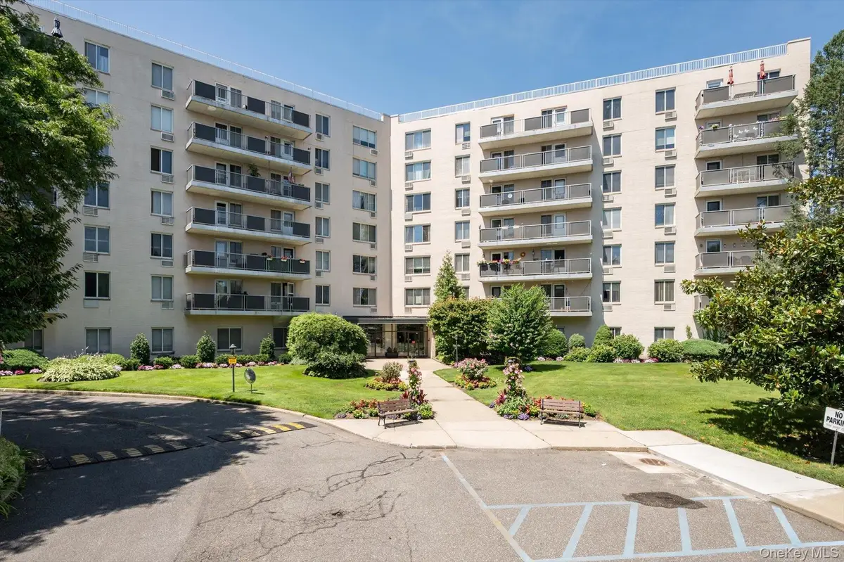 135 Post Avenue #3R, Westbury, NY 11590 - #1