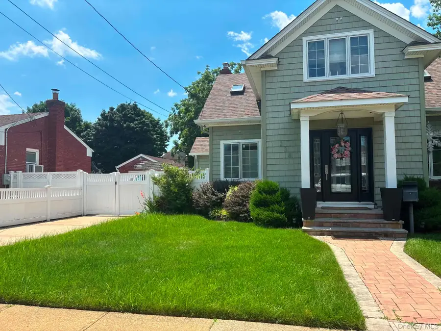 238 Laclede Avenue, Uniondale, NY 11553 - #2