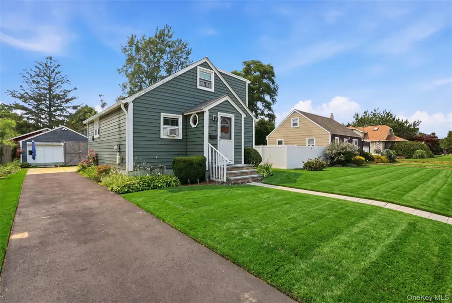 235 N 7th Street, Lindenhurst, NY 11757 - #3