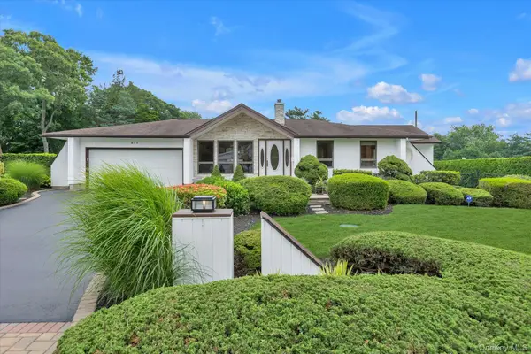 517 Ocean Avenue, Oakdale, NY 11769