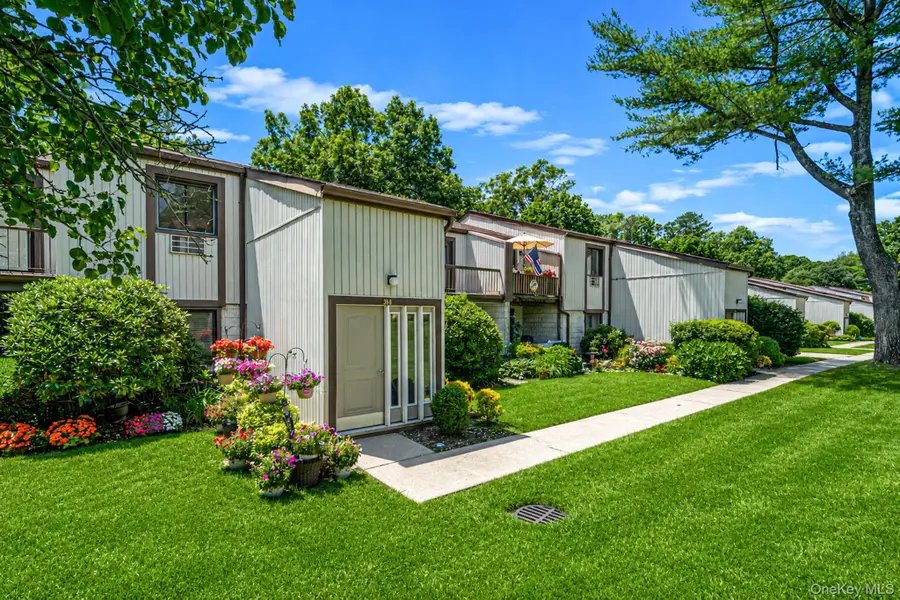 35 Richmond Boulevard #4B, Ronkonkoma, NY 11779 - #2