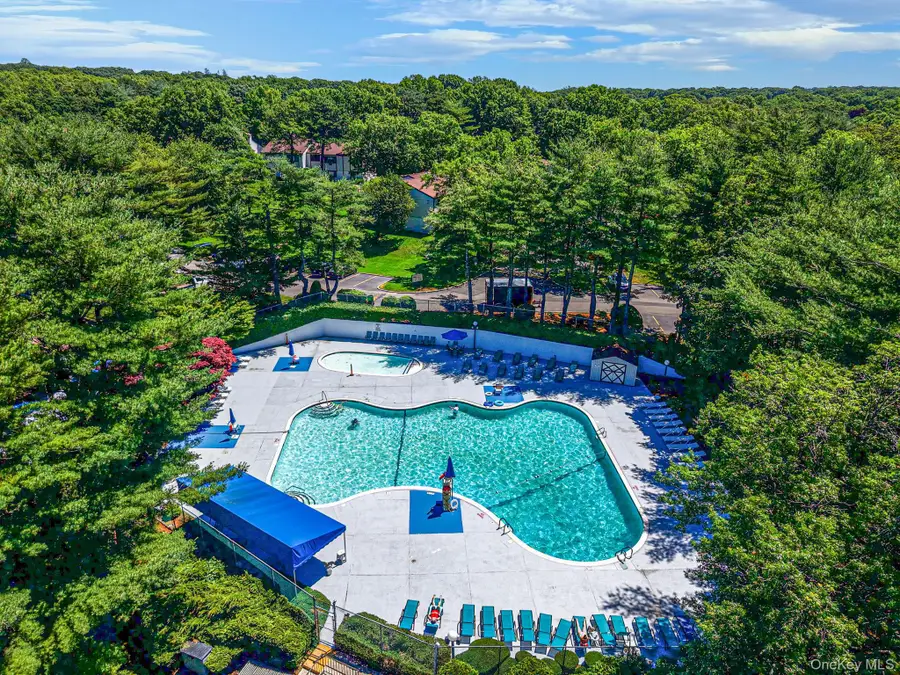 35 Richmond Boulevard #4B, Ronkonkoma, NY 11779 - #3